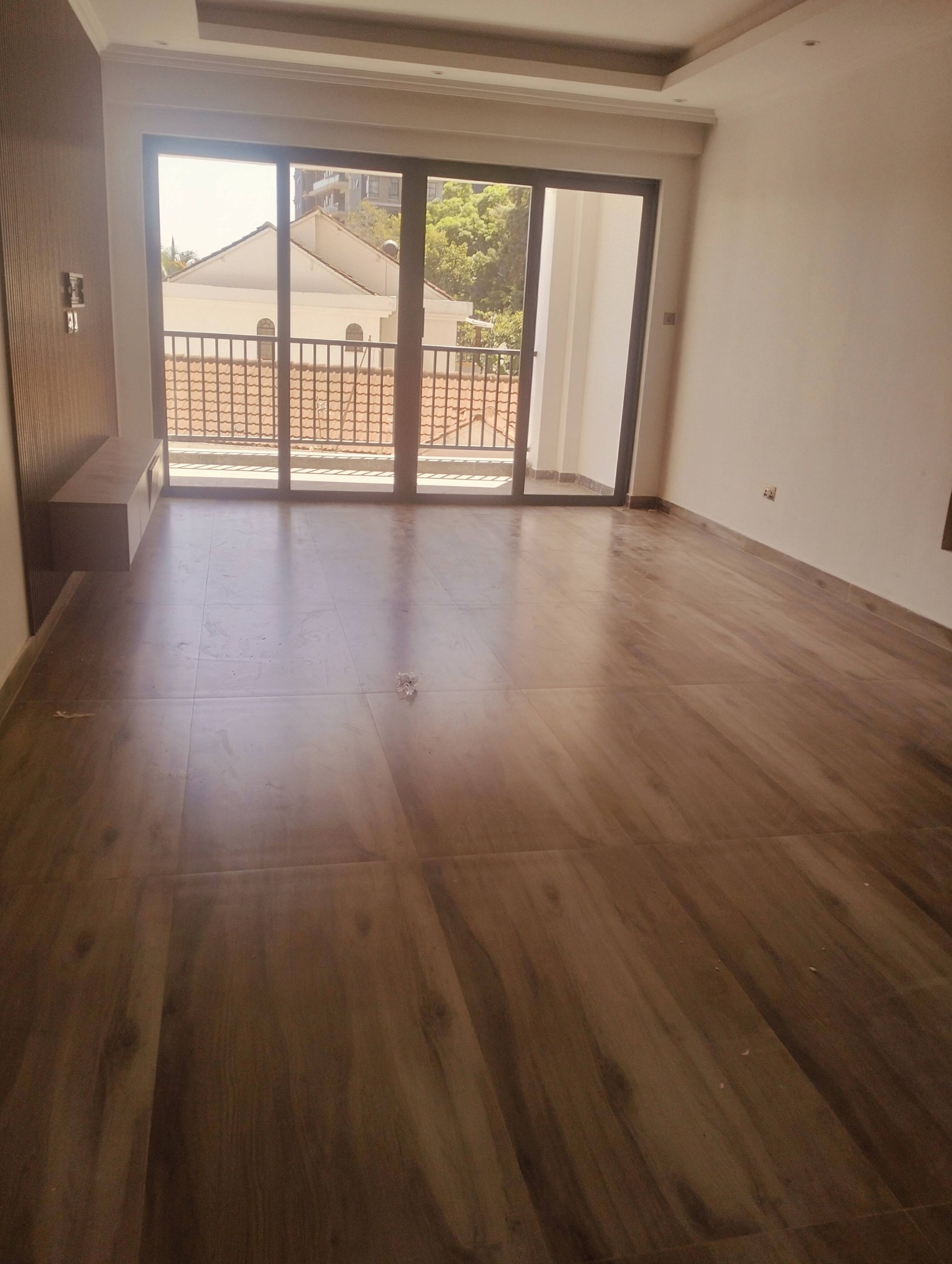 2 bedrooms apartment new to let on Brookside Image