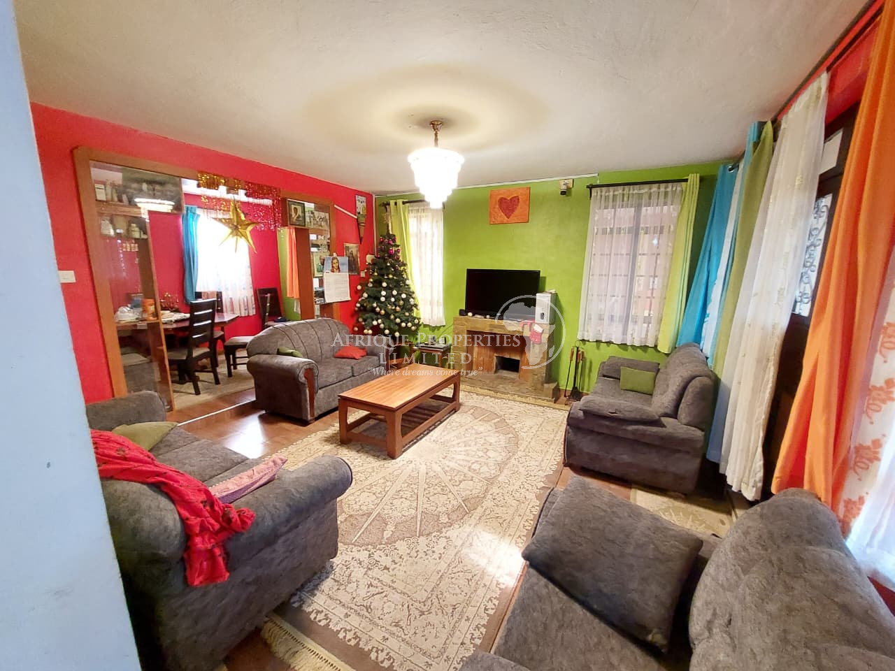 2 maisonettes plus a commercial building (supermarket) for sale in Juja Image