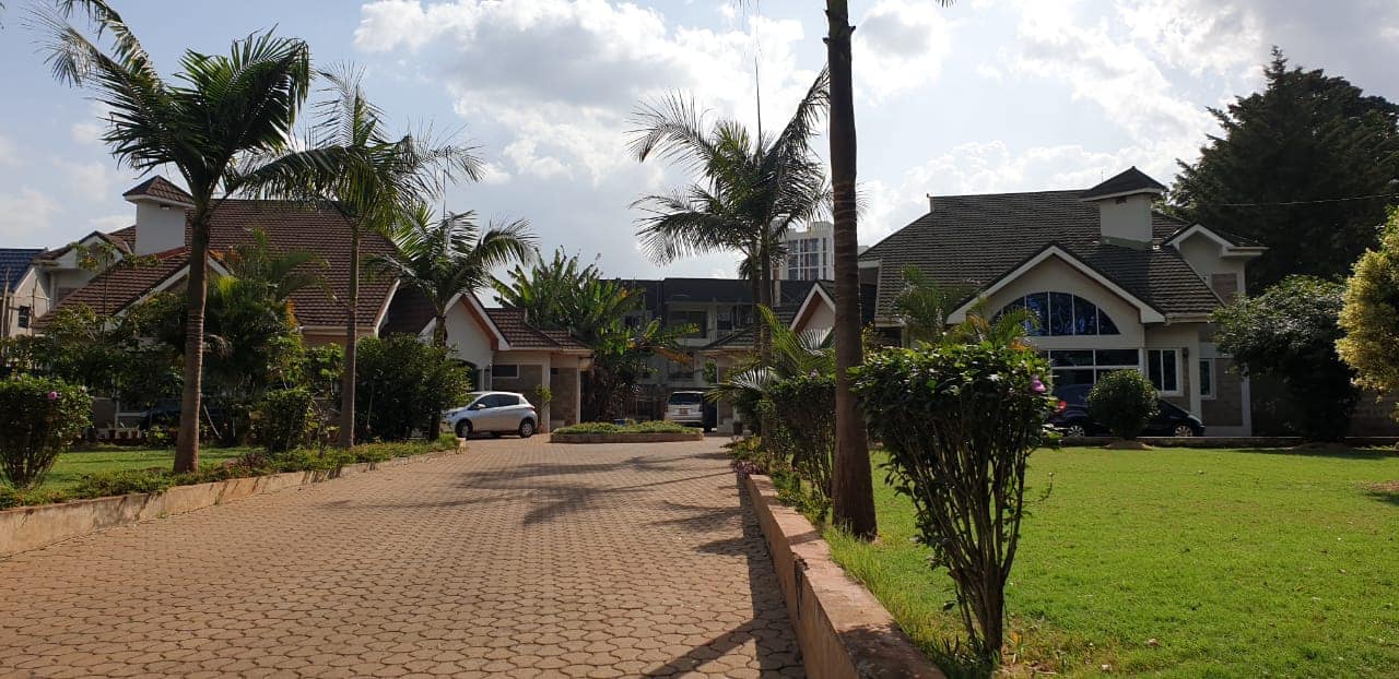 2 Six bedroom maisonette for sale in Runda.