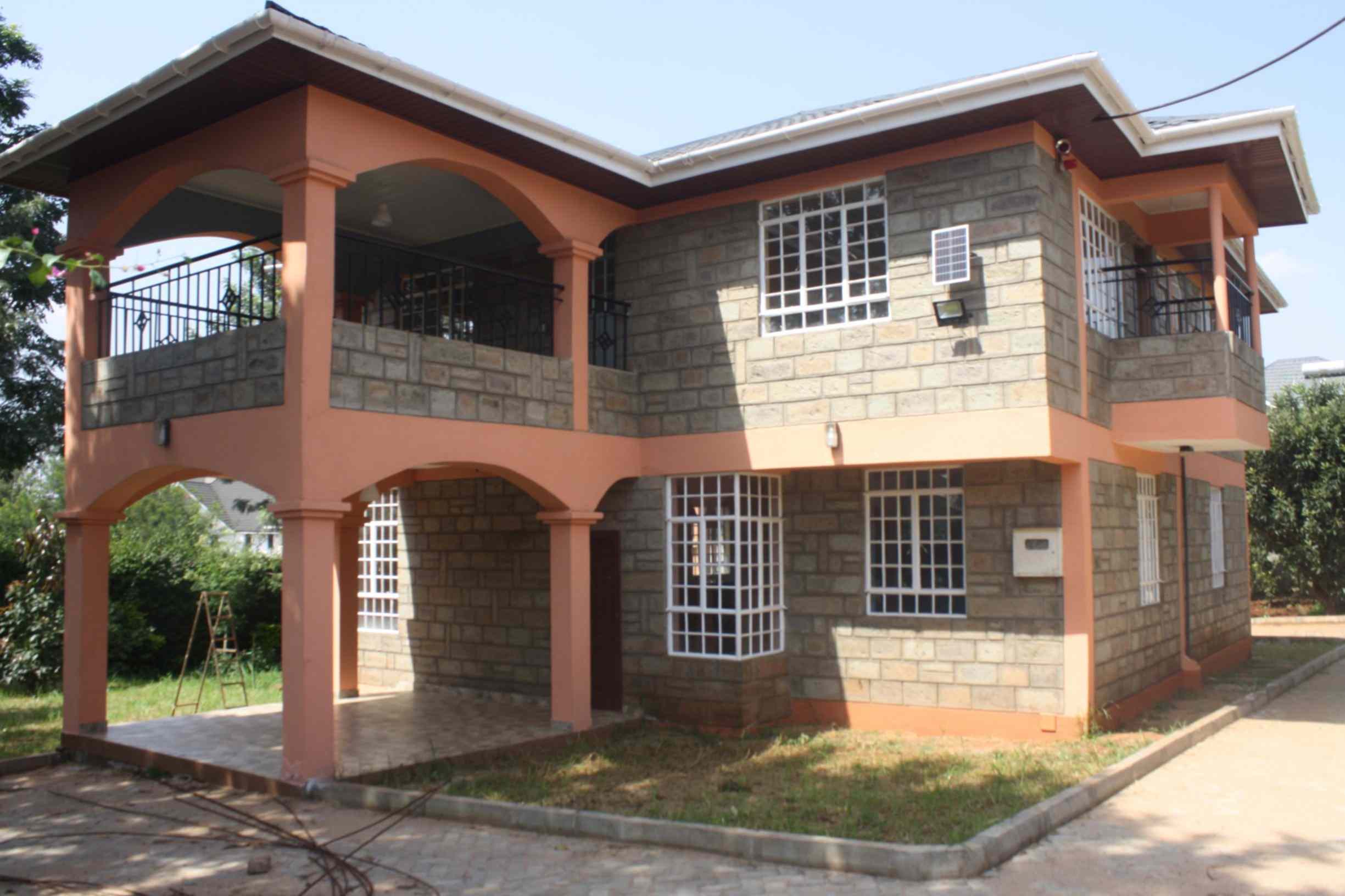 Kiambu road 5 bedroom own compound house for rent