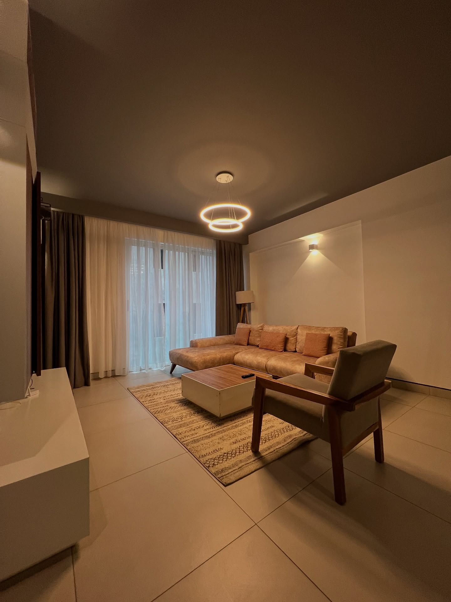 2&3 bedroom fully furnished apartment to let in the heart of kilimani area Image