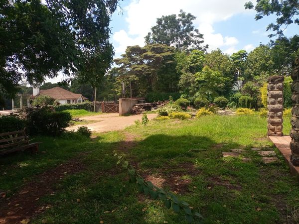 2.5 acres of land for sale in Kitisuru