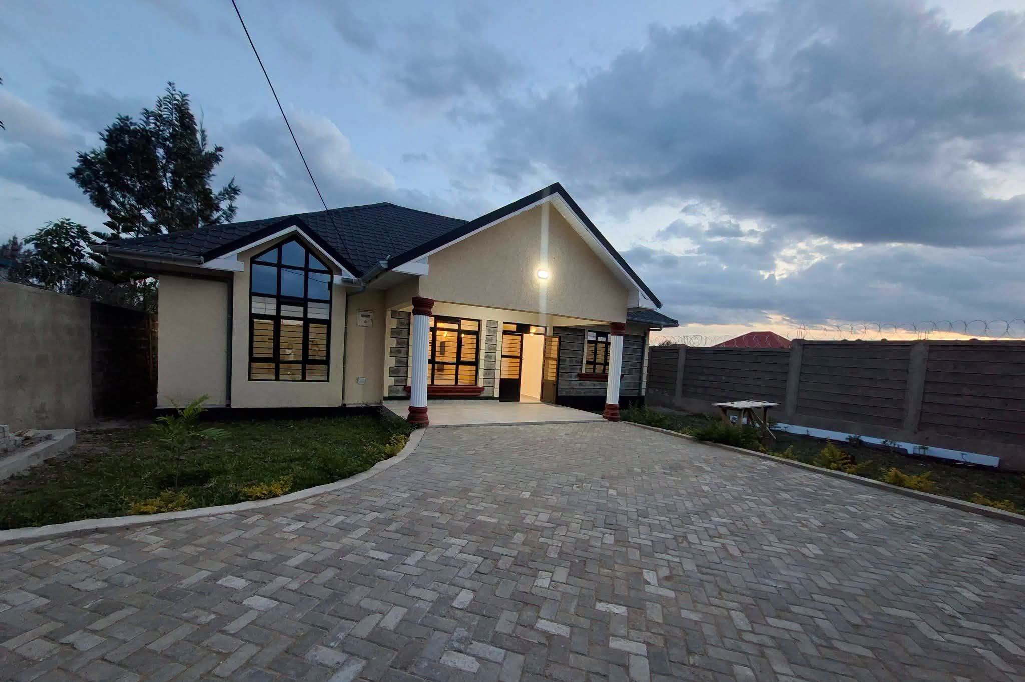 3 Bedroom All En-suite Plus Dsq Bungalow For Sale In Kitengela, Acacia Road