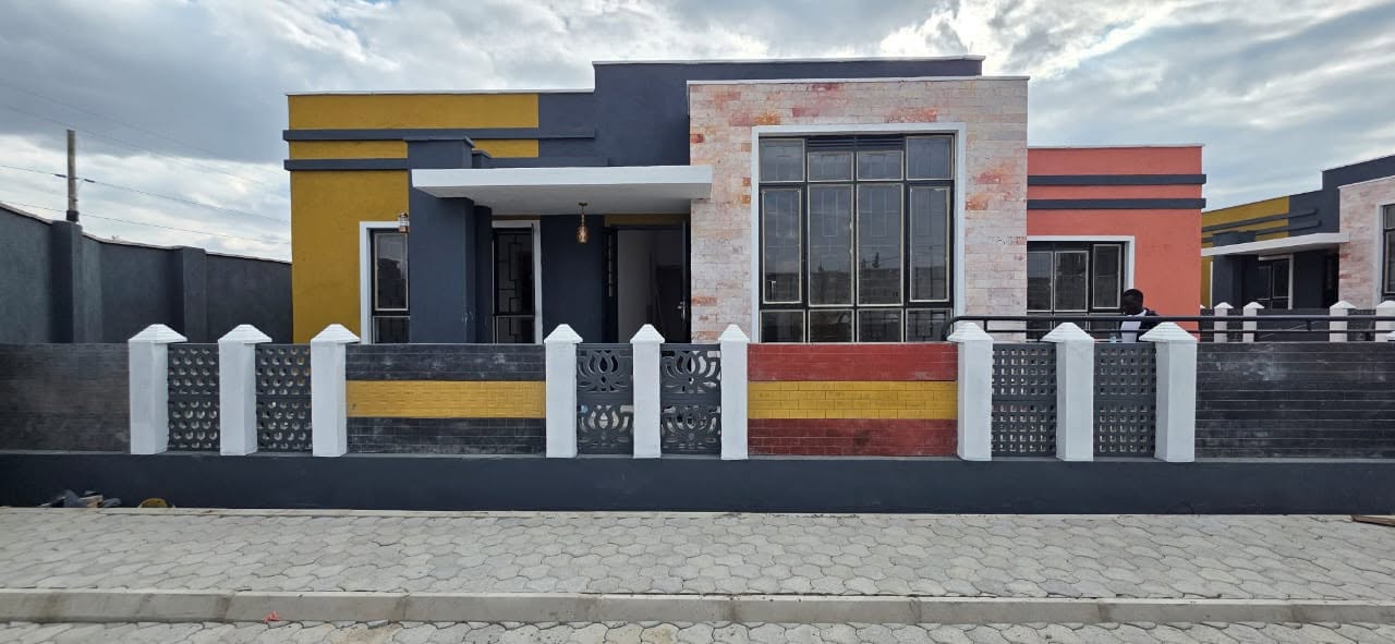 3 Bedroom All-Ensuite bungalow + SQ- for sale in kitengela
