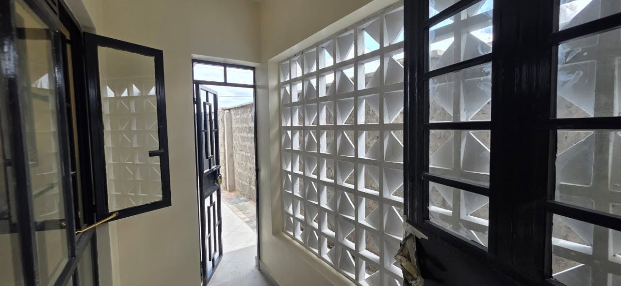 3 Bedroom All-Ensuite bungalow with an SQ for sale in kitengela acacia Area Image