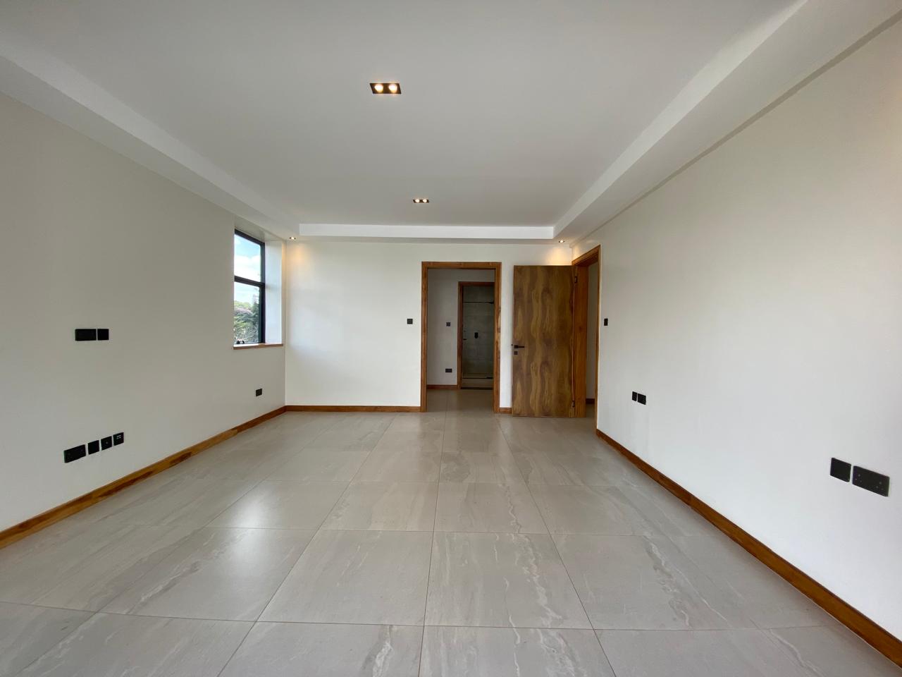 3 Bedroom Apartment Ensuite + DSQ Image