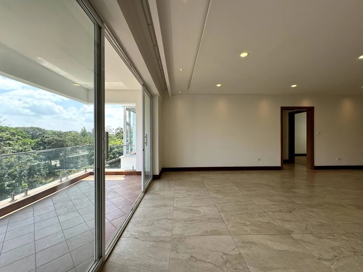 3 Bedroom Apartment ensuite + DSQ in Parklands Image