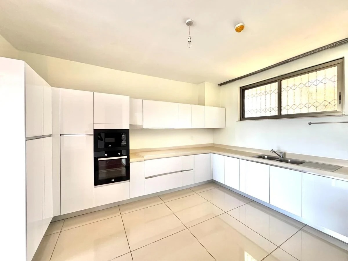 3 bedroom Apartment ensuite for rent in Parklands Image