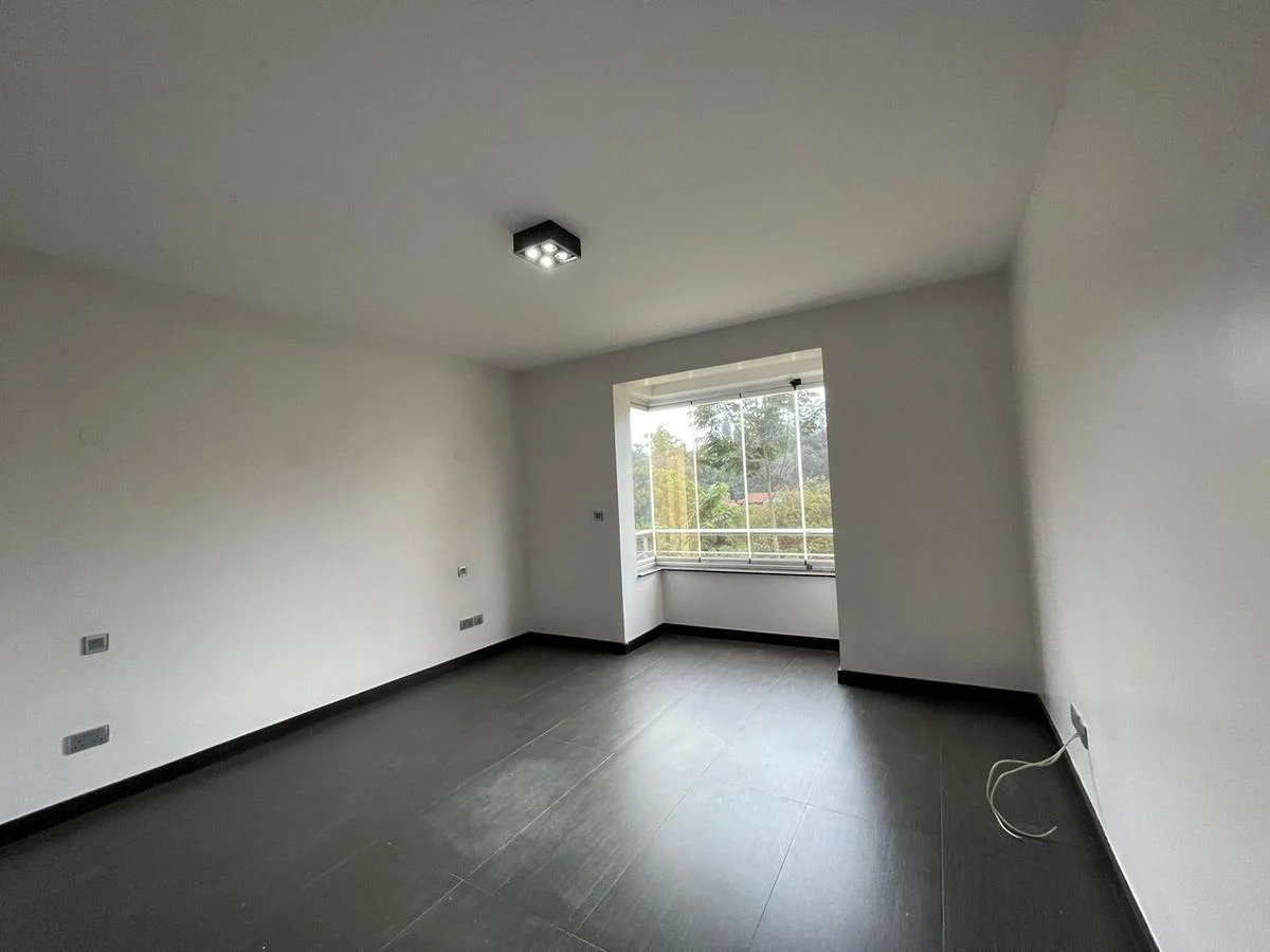 3 Bedroom Apartment ensuite to Let in Riverside Image