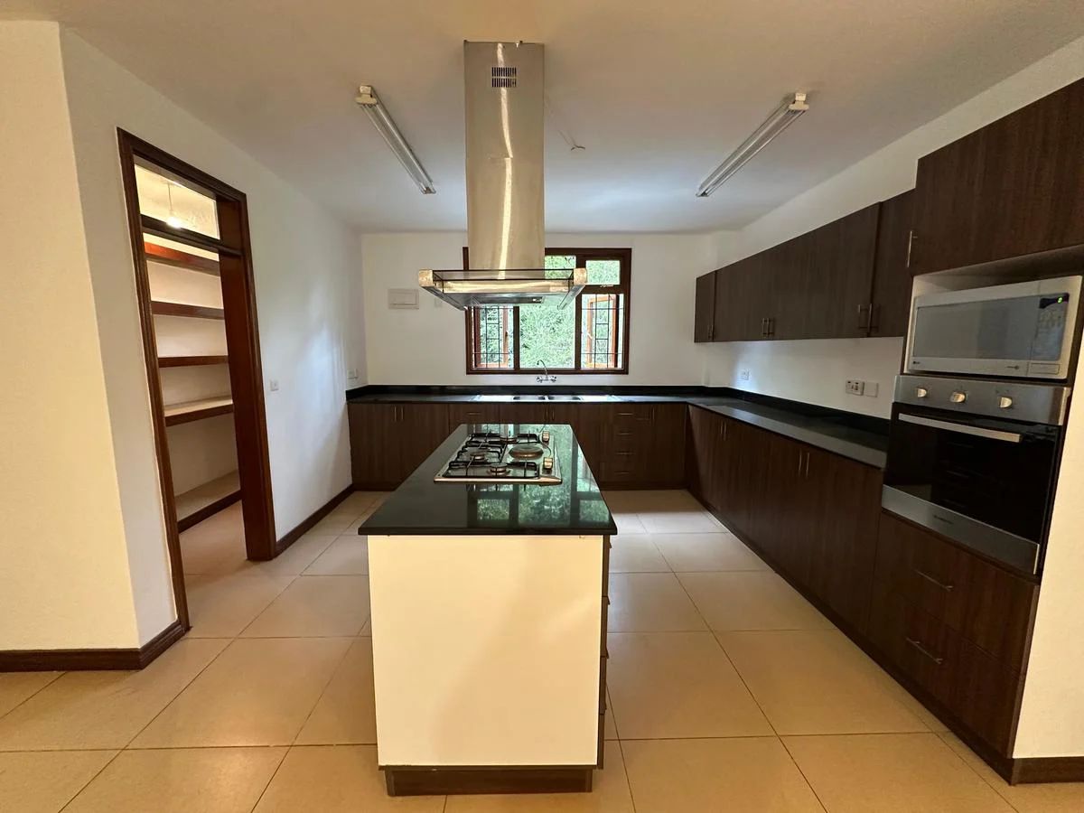 3 Bedroom Apartment ensuite with a DSQ in Riverside Image