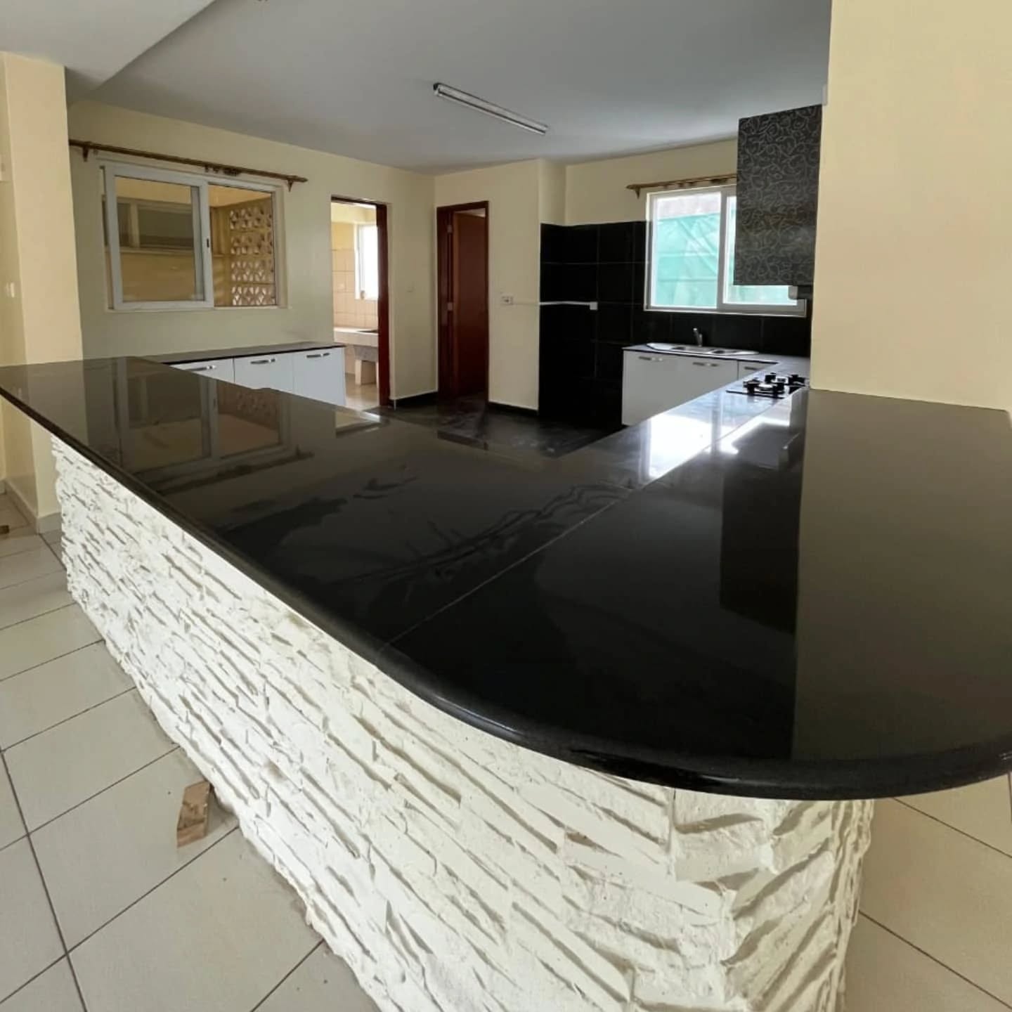 3 bedroom apartment for rent in Kilimani Image