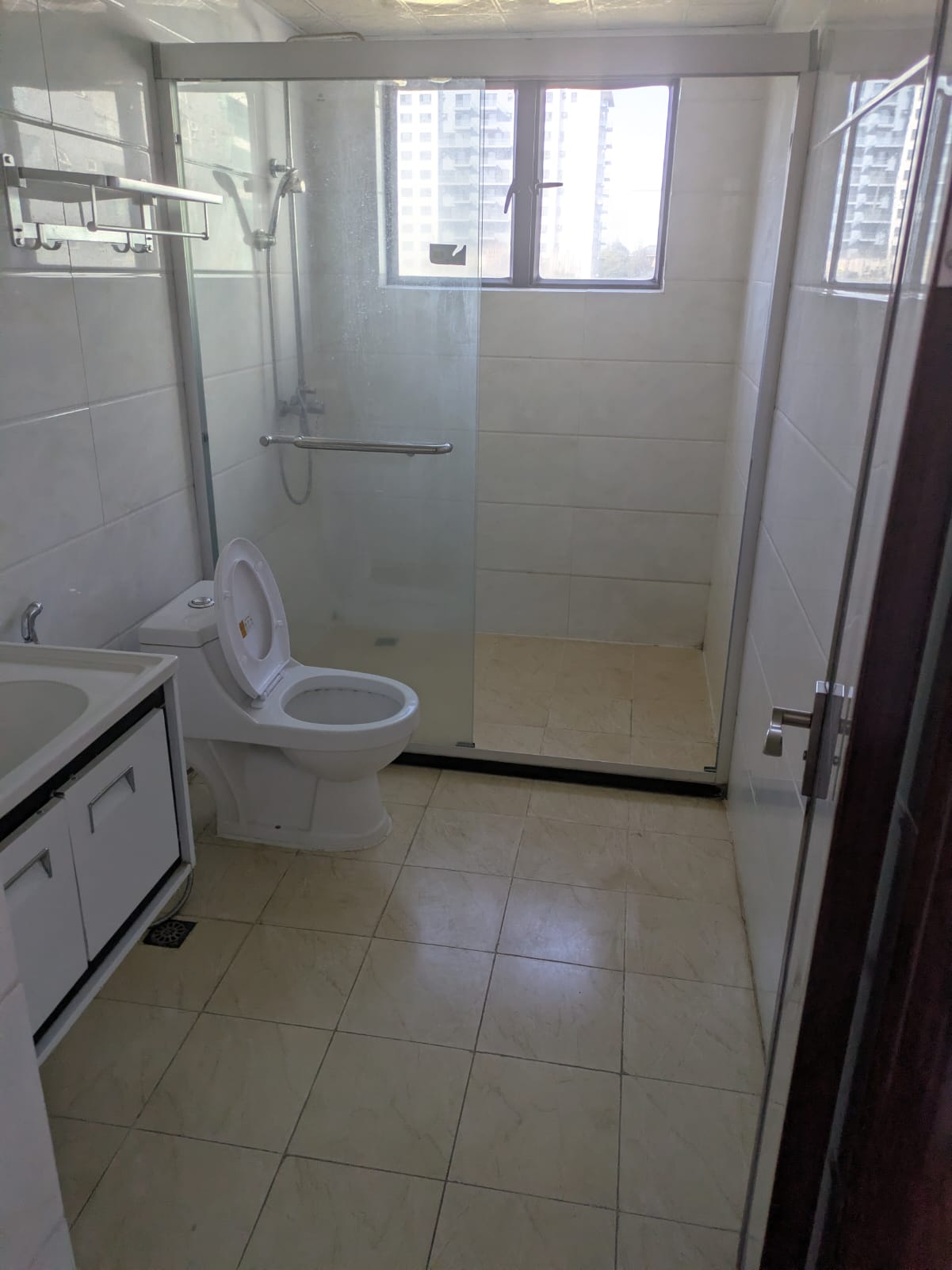 3 bedroom apartment for rent in Kilimani Image
