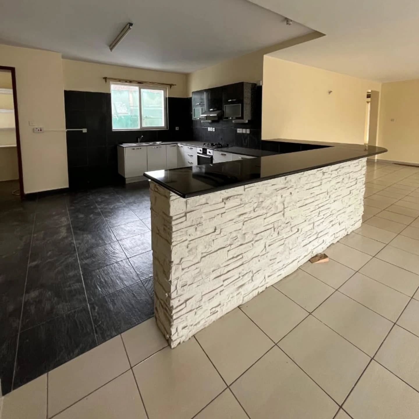 3 bedroom apartment for rent in Kilimani Image