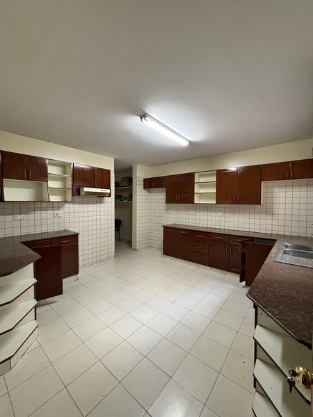 3 bedroom apartment for rent or sale in Riverside