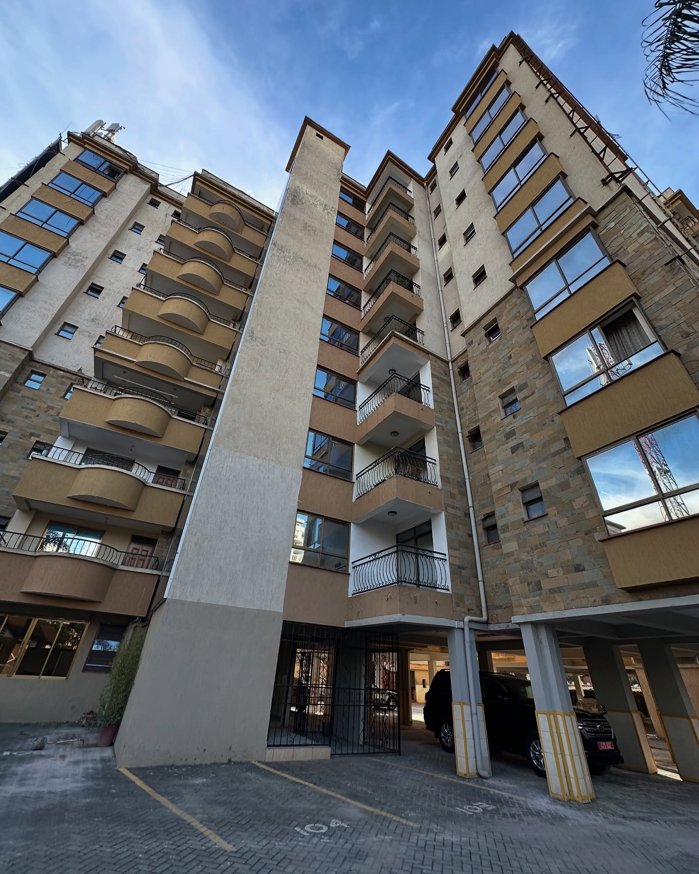3 Bedroom Apartment For Sale in Kilimani, Off Lenana Road, Nairobi Image