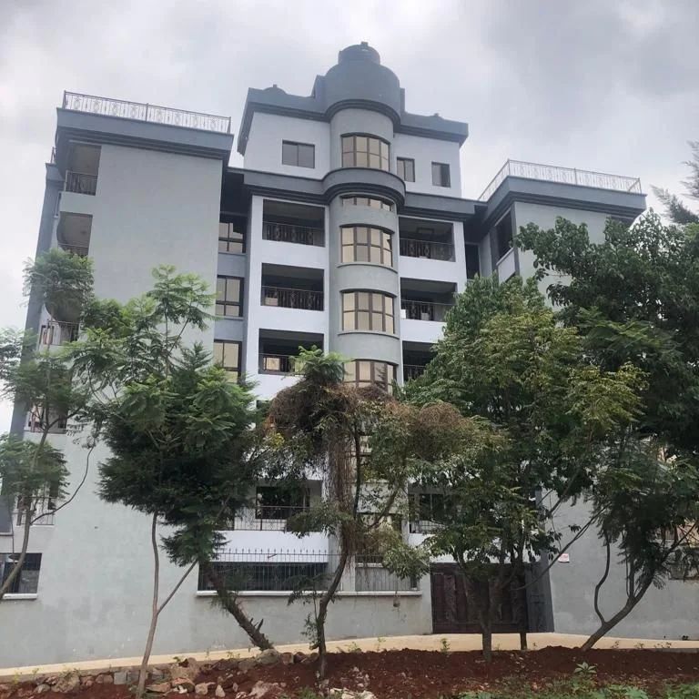 3 bedroom apartment for sale in Thomes Estate.