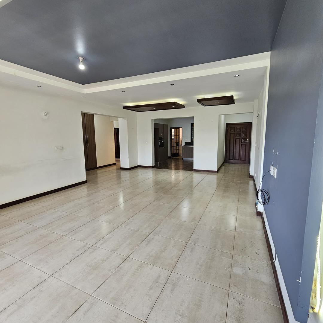 3 bedroom apartment for sale or to let in Parklands