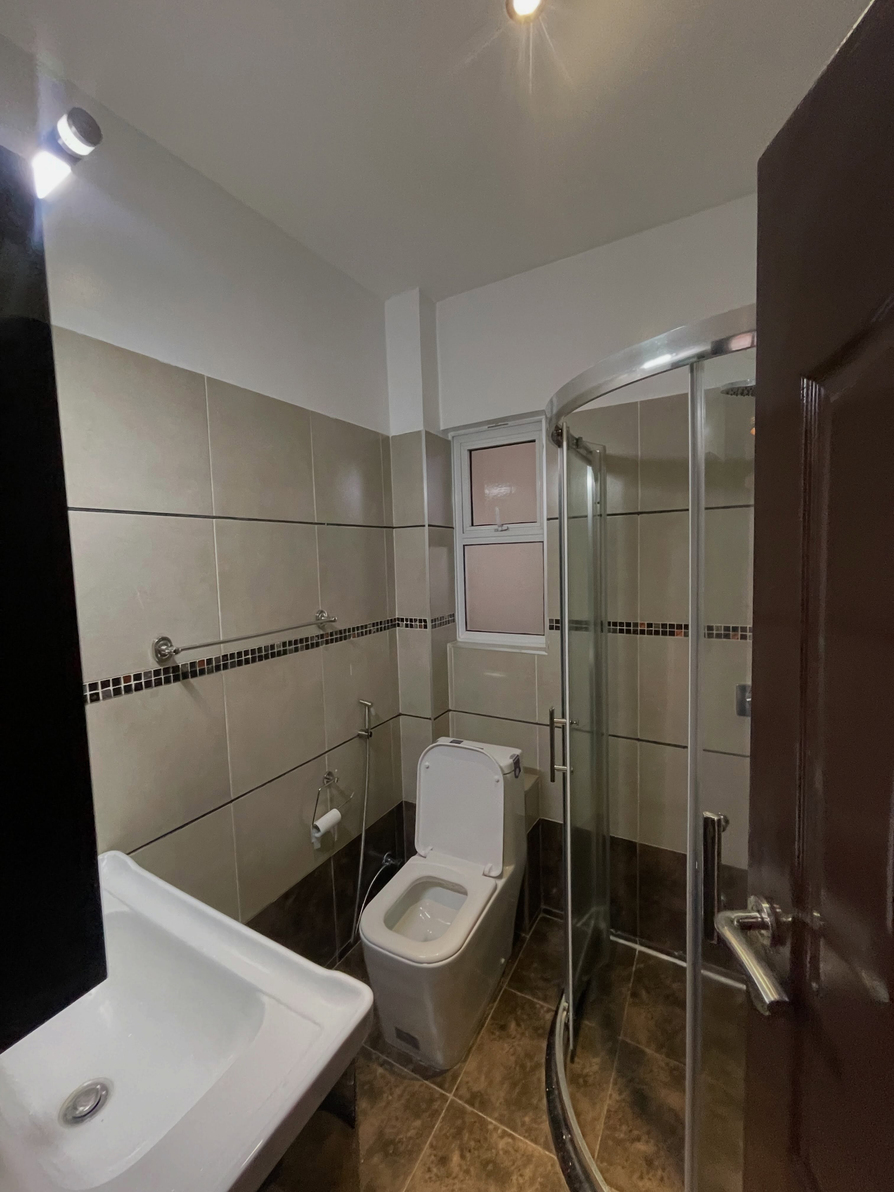 3 bedroom apartment plus dsq for rent in kileleshwa Image