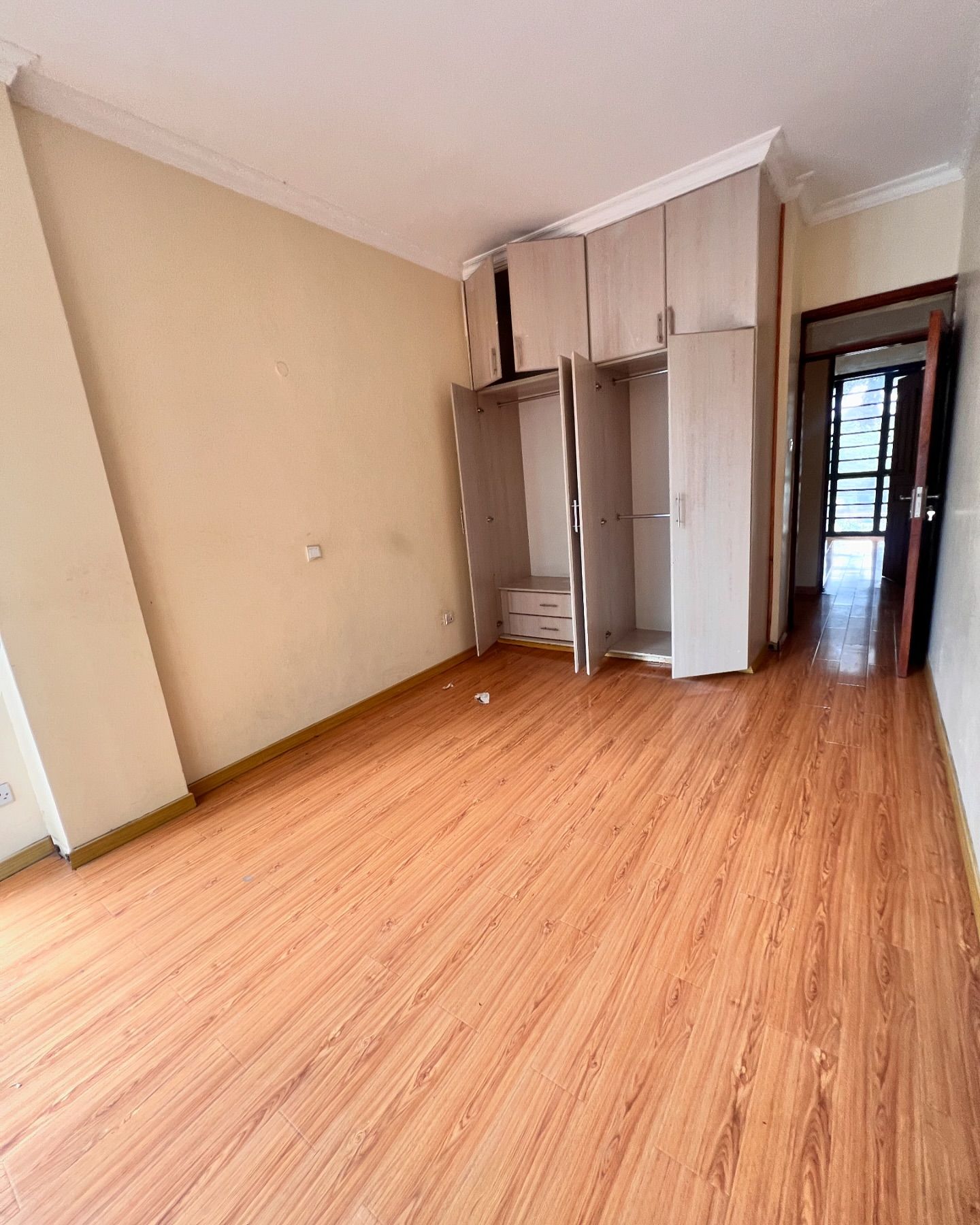 3 Bedroom Apartment Plus DSQ For Sale in Kileleshwa Image