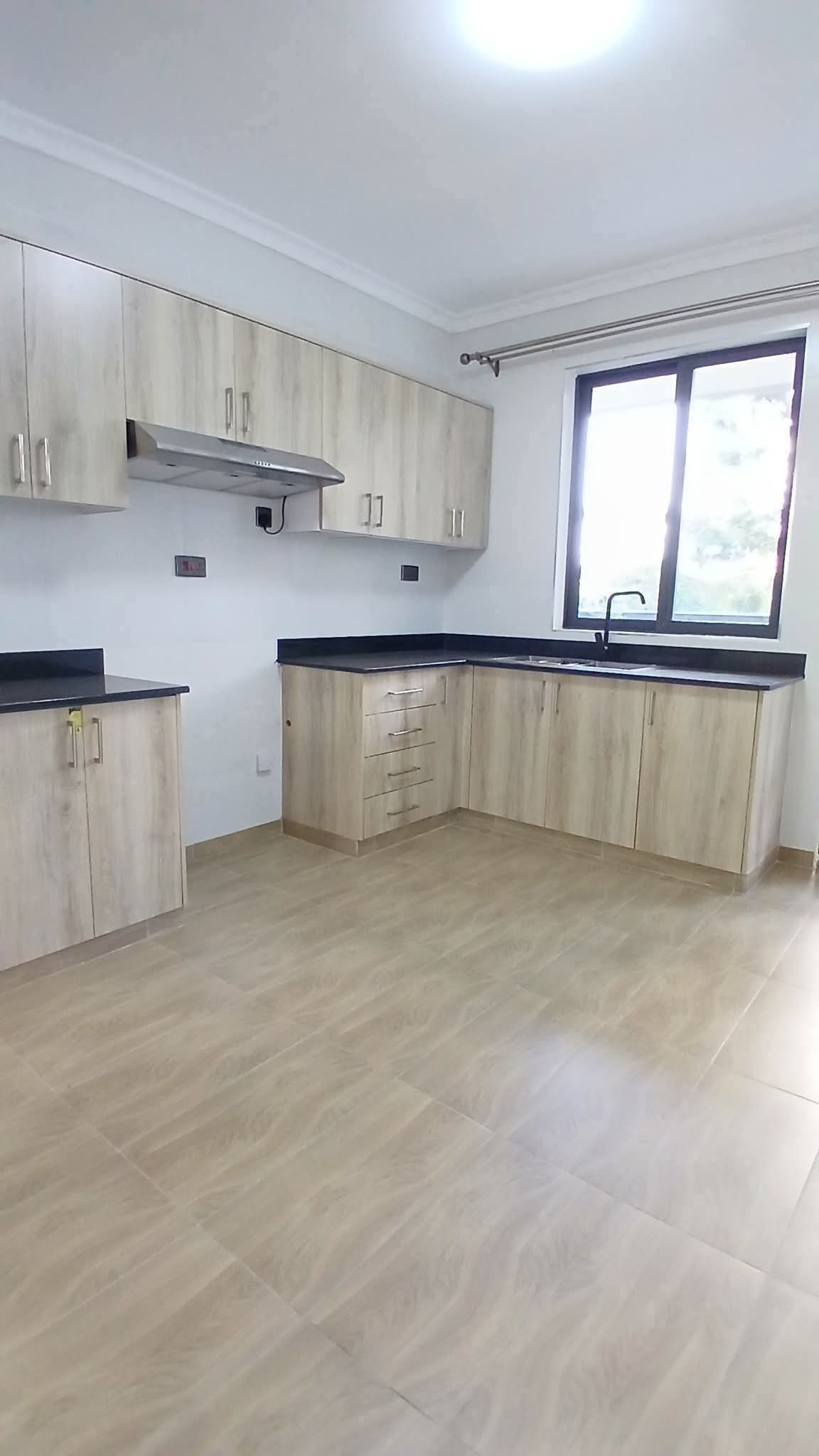 3 bedroom apartment plus dsq for sale Syokimau Image