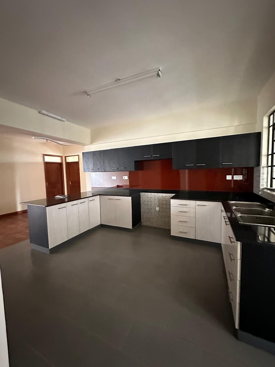 3 bedroom apartment plus dsq to let in Kilimani