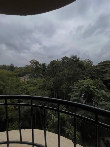 3 bedroom apartment plus dsq to let in Riverside Drive Image