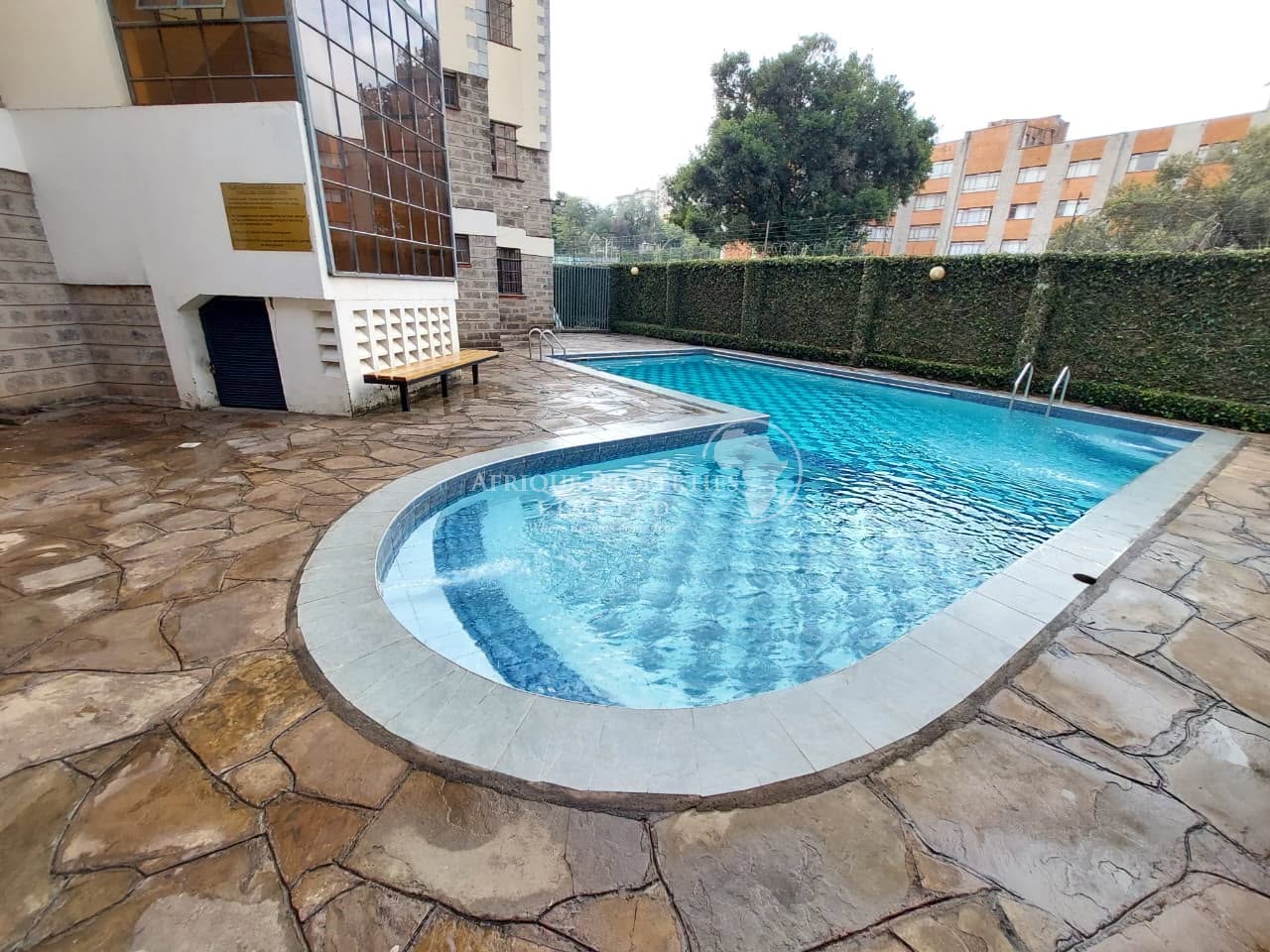 3 bedroom apartment plus sq for rent in kilimani Image