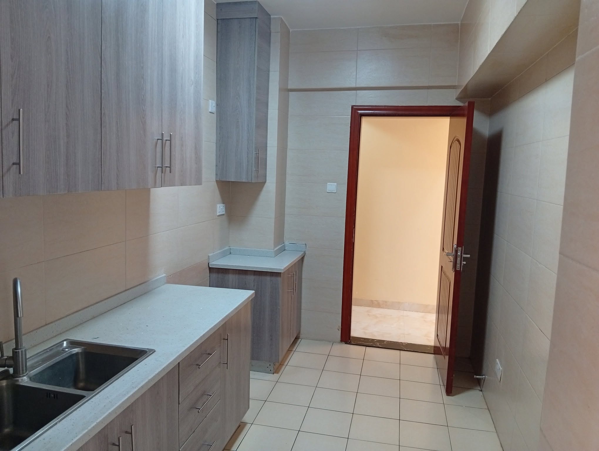 3 bedroom apartment plus sq for rent or sale in ngong road Image