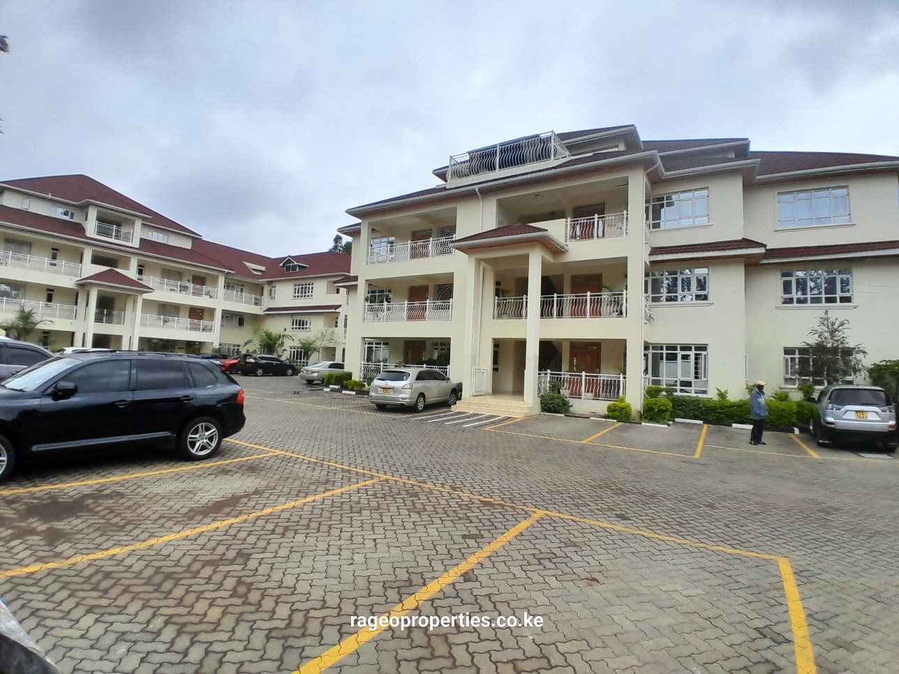 3 bedroom apartment plus sq to let in Karen Image