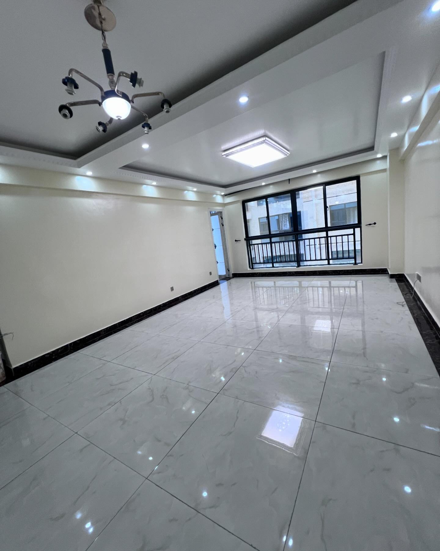 3 bedroom apartment plus study room to let in Kilimani