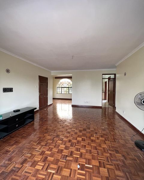 3 bedroom apartment to let in Kilimani.