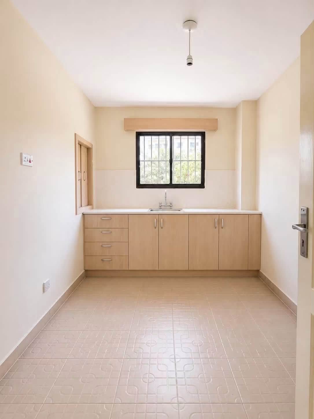 3 bedroom apartment to let in nyayo estate Image