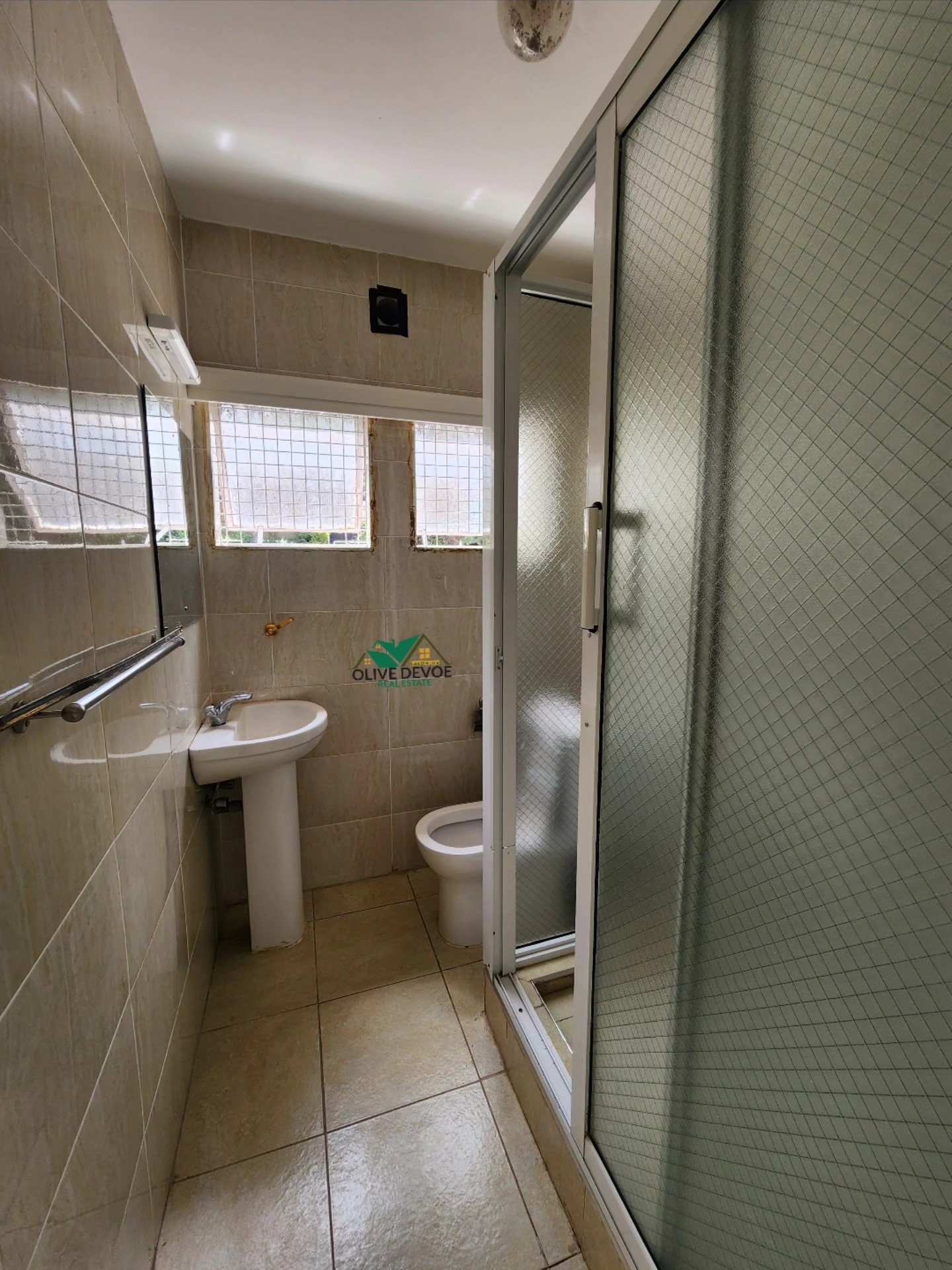 3 bedroom apartment to let in Parklands Image