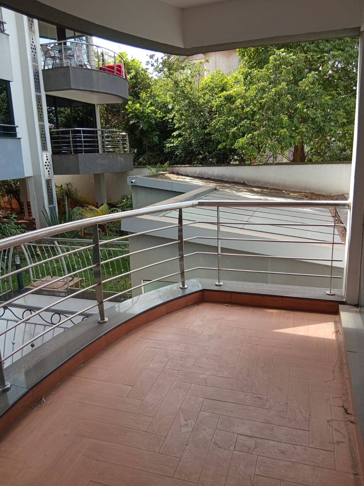 3 BEDROOM APARTMENT TO LET IN RIVERSIDE DRIVE Image