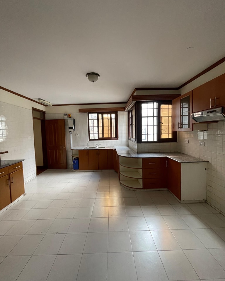 3 Bedroom Apartment To Let in Riverside