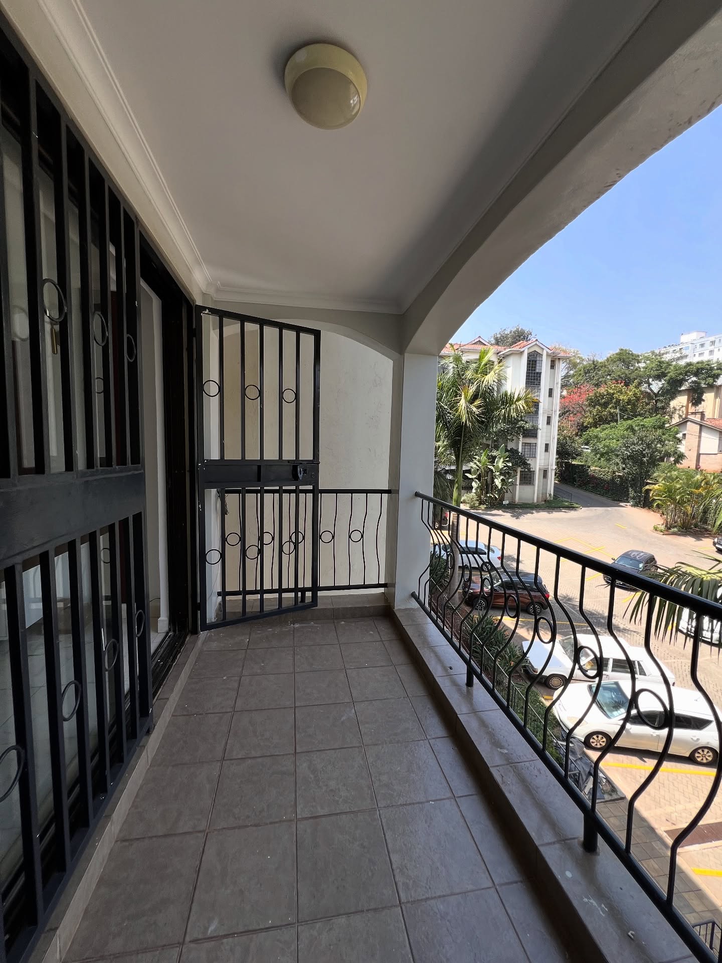 3 bedroom apartment to let or sale in the heart of lavington area