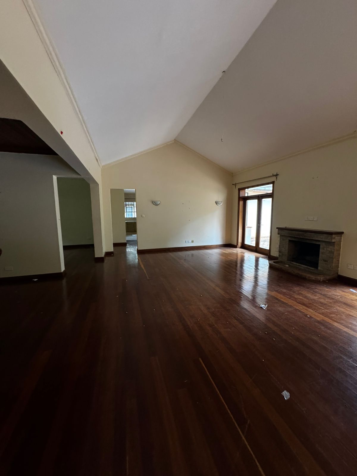 3 bedroom bungalow all ensuite plus DSQ for one for rent in KAren, Windy Ridge