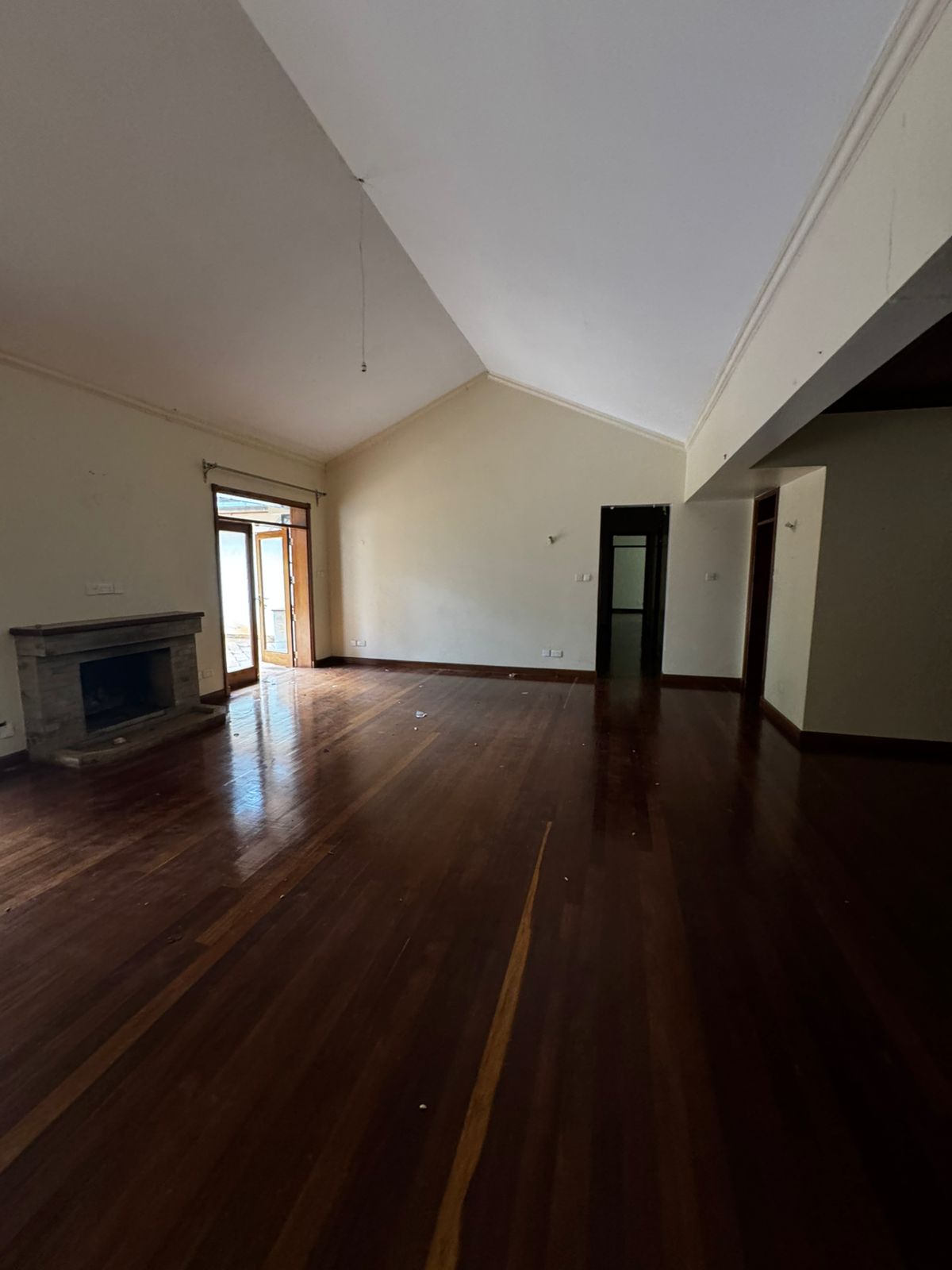 3 bedroom bungalow all ensuite plus DSQ for one for rent in KAren, Windy Ridge Image
