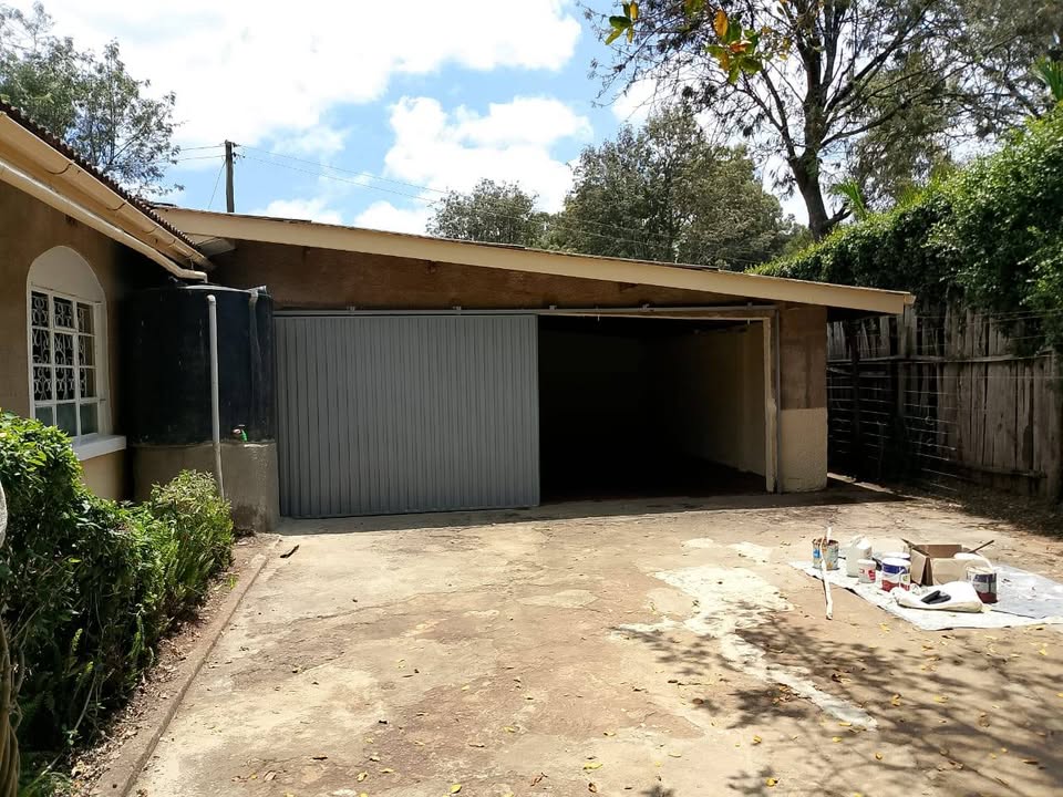 3 bedroom bungalow for rent in Karen Image