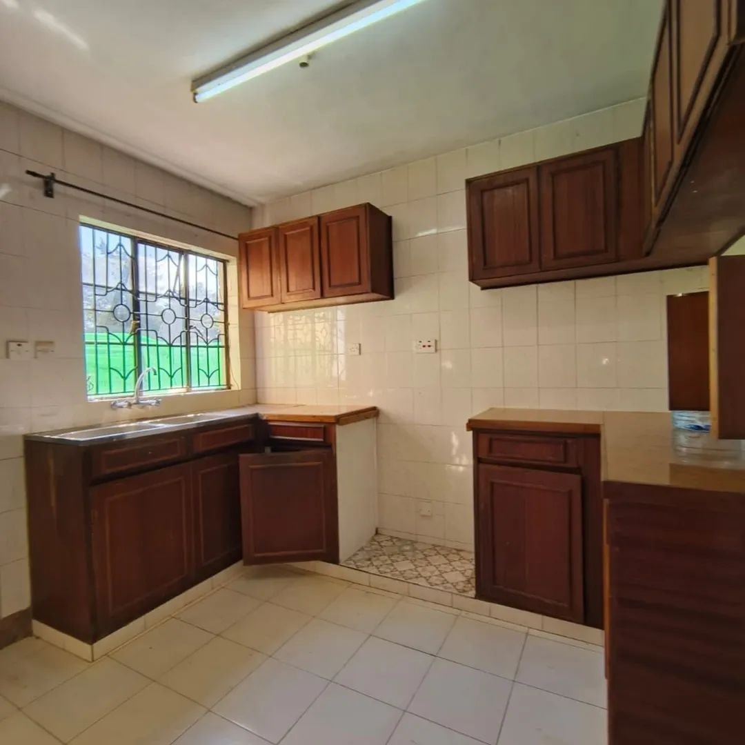 3 Bedroom Bungalow for Rent in Kileleshwa Image
