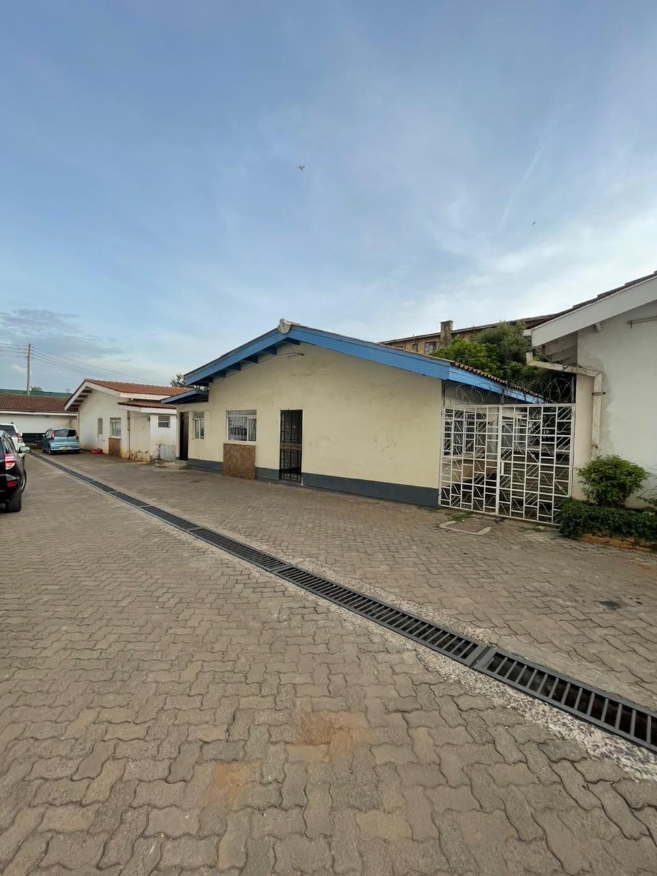 3 bedroom bungalow for rent in Parklands Image