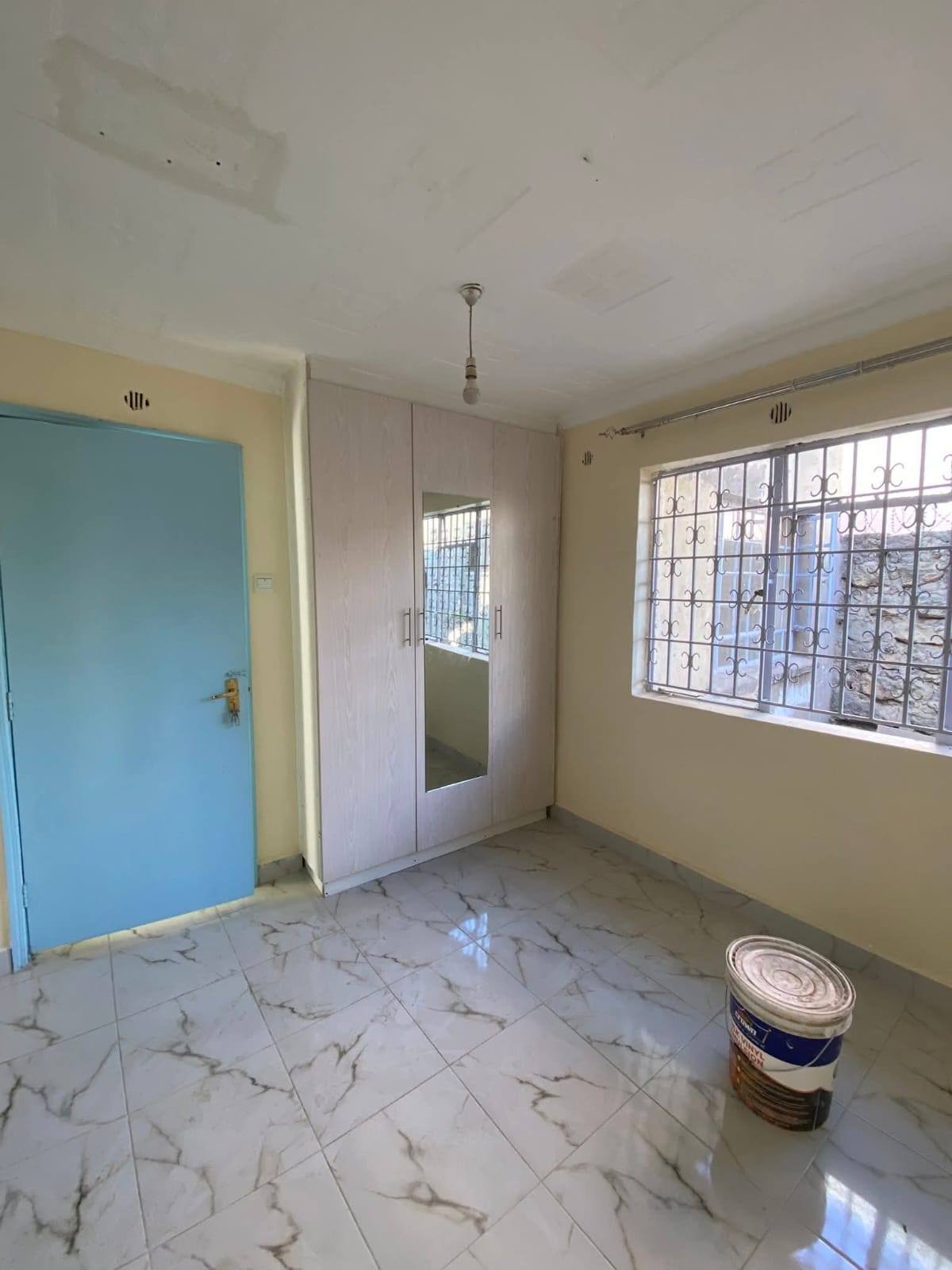 3 BEDROOM BUNGALOW OWN COMPOUND FOR RENT AT UTAWALA Image