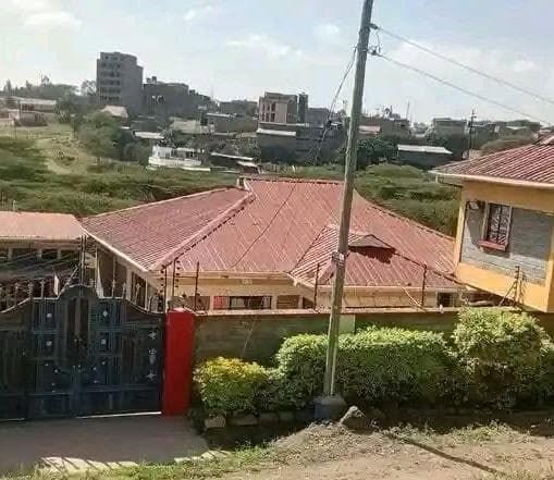 3 bedroom bungalow plus dsq for sale in kamulu Image
