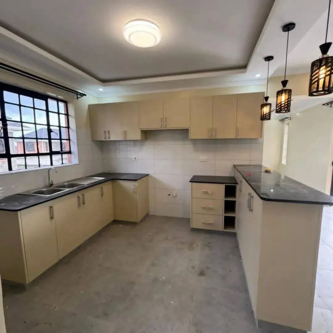 3 bedroom bungalow plus dsq for sale in Syokimau