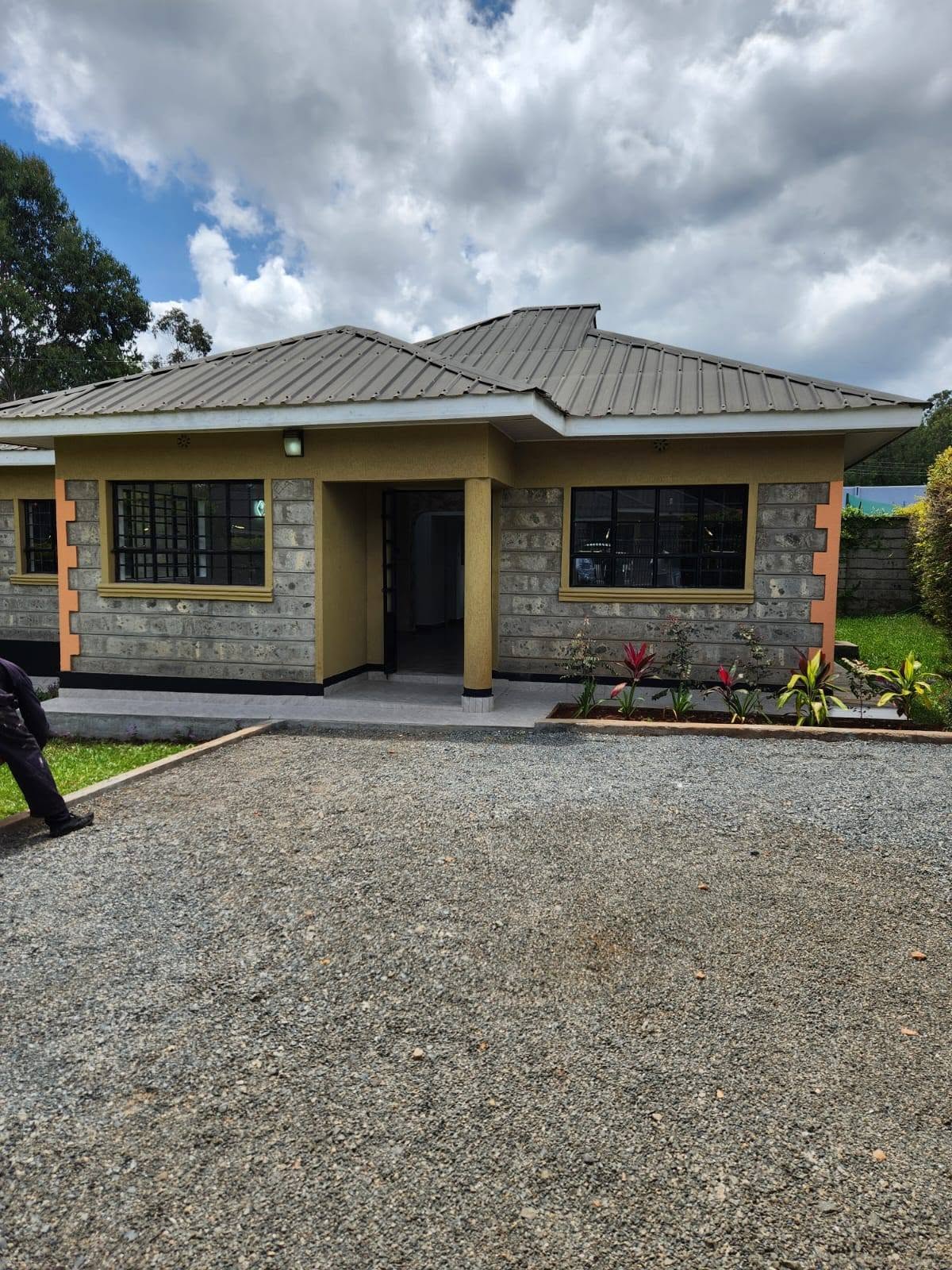 3 BEDROOM BUNGALOW + SQ FOR SALE IN BONDENI, NGONG