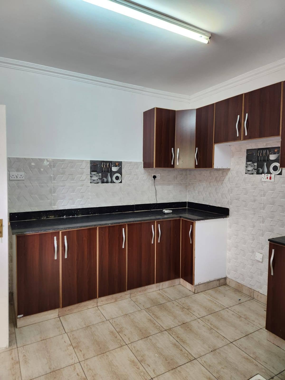 3 BEDROOM BUNGALOW + SQ FOR SALE IN BONDENI, NGONG Image