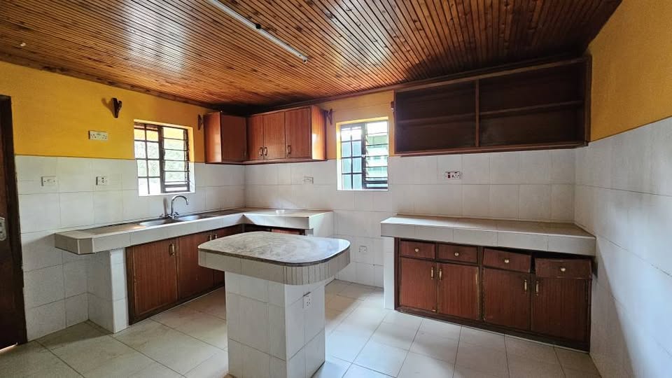 3 bedroom bungalow to let in Karen, hardy Estate