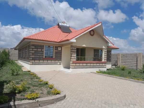 3 Bedroom Bungalow with DSQ For Sale in Kitengela