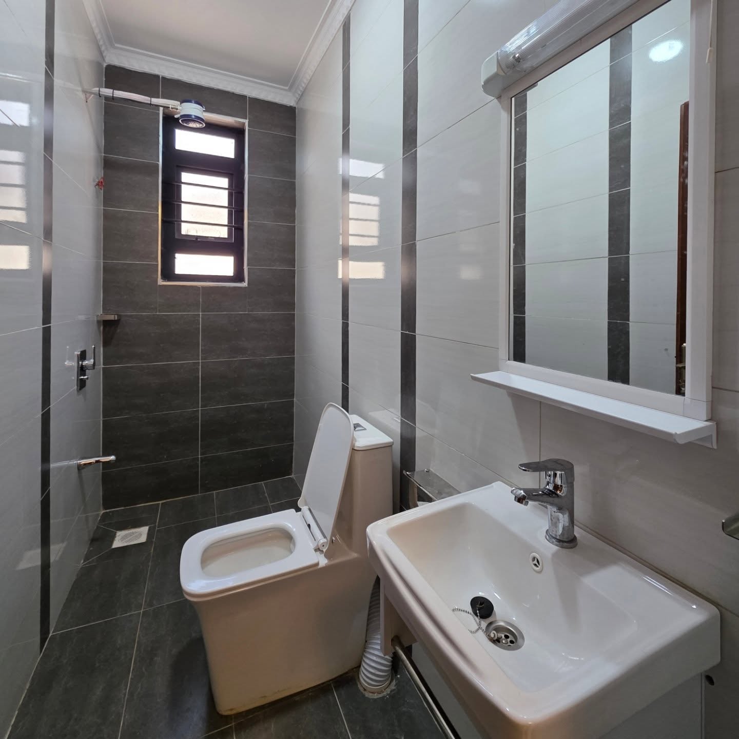 3 bedroom flat roof bungalow for sale in Kikuyu Image