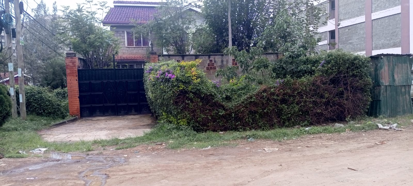 4 bedroom maisonete for sale in Kasarani,  in Clay city